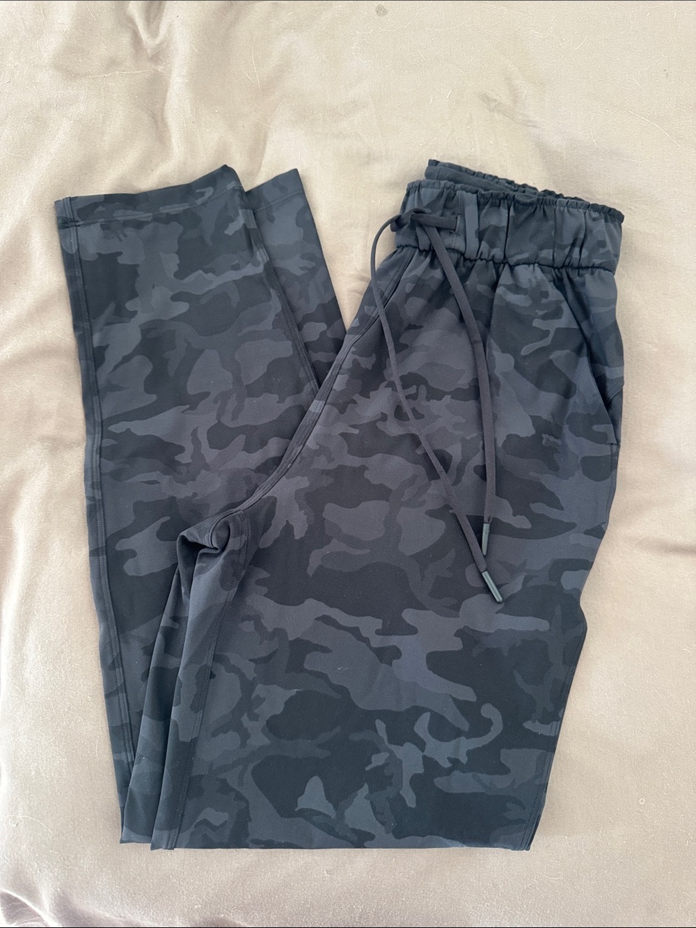 Lululemon Black Camo Jogger Pants - Drawstring Waist